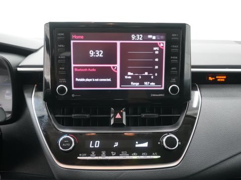 Used 2022 Toyota Corolla LE FWD image 11