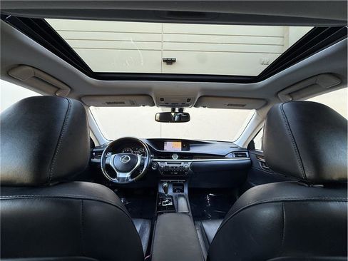 Used 2014 Lexus ES 350 w/ Luxury Package FWD image 23