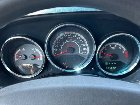 Used 2011 Dodge Caliber Heat FWD image 30