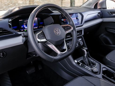 Used 2022 Volkswagen Taos SE image 25