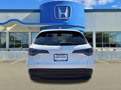Used 2026 Honda HR-V LX image 3