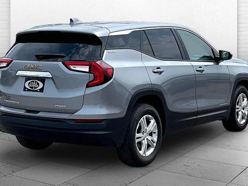 Used 2024 GMC Terrain SLE AWD/4WD image 14