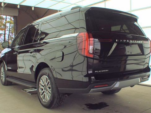 Used 2026 Ford Expedition Max Platinum AWD/4WD image 10
