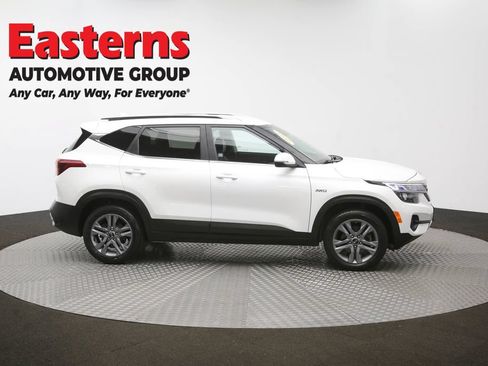 Used 2021 Kia Seltos S AWD/4WD image 44