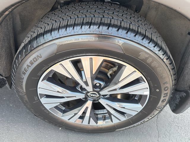 Used 2022 Nissan Rogue SV AWD/4WD image 26