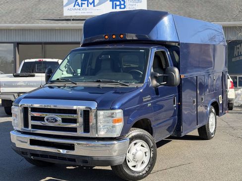 Used 2015 Ford E-350 and Econoline 350 Super Duty w/ Power Windows & Locks Group image 2