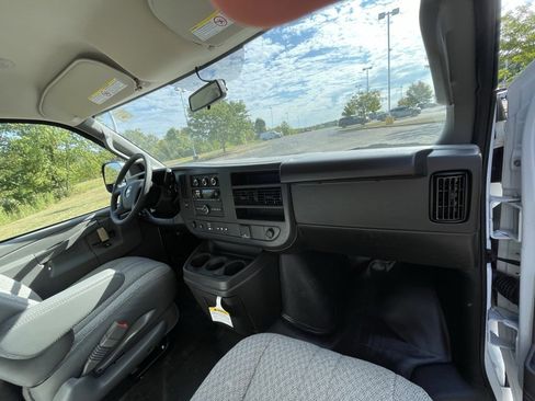New 2025 Chevrolet Express 3500 w/ Driver Convenience Package image 10
