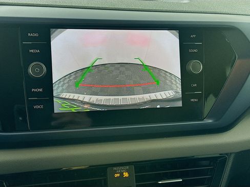 Used 2023 Volkswagen Taos SE image 21