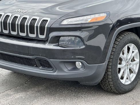 Used 2016 Jeep Cherokee Latitude FWD image 8