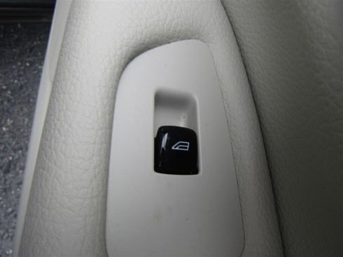 Used 2018 Volvo XC90 T5 Momentum w/ Convenience Package image 43