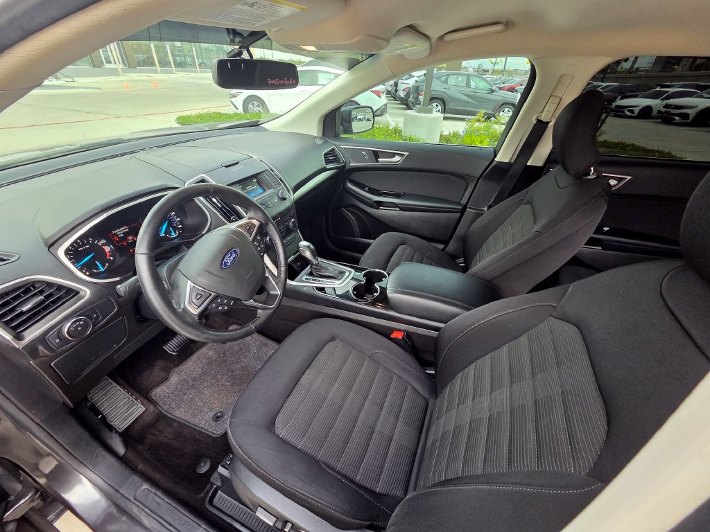 Used 2018 Ford Edge SEL FWD image 12