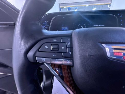 Used 2024 Cadillac Escalade Premium Luxury image 20