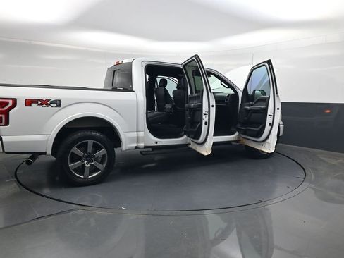 Used 2018 Ford F150 XLT w/ Equipment Group 302A Luxury AWD/4WD image 33