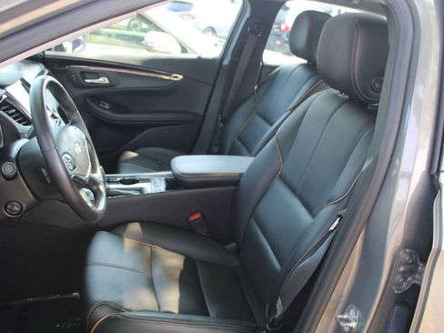 Certified 2018 Chevrolet Impala Premier w/ Premier Confidence Package FWD image 9