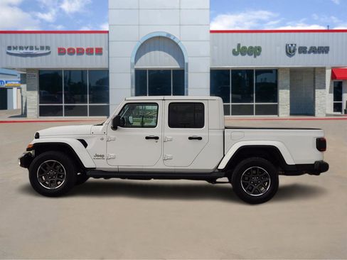 Used 2021 Jeep Gladiator Overland w/ Popular Equipment Package image 3
