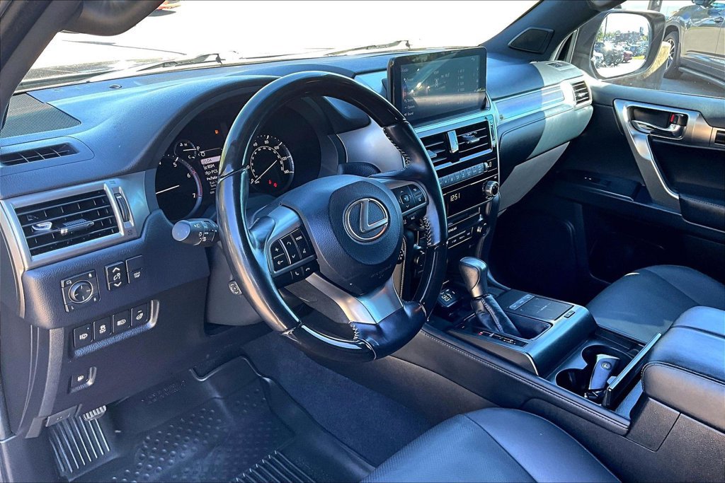 Used 2023 Lexus GX 460 Premium w/ Premium Package AWD/4WD image 19