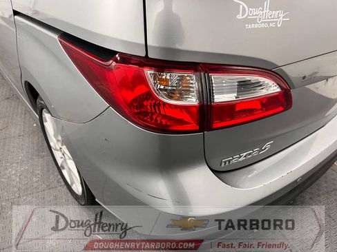 Used 2014 MAZDA MAZDA5 Touring FWD image 14