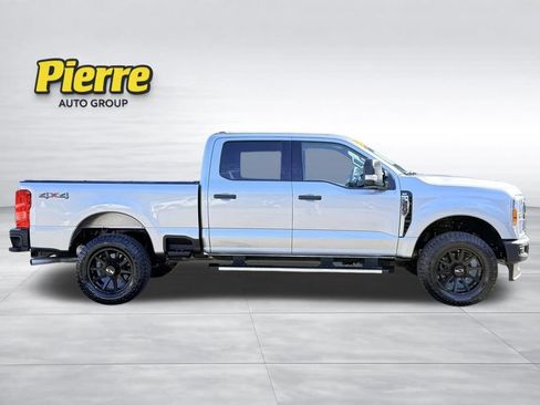 Used 2024 Ford F350 XLT AWD/4WD image 3