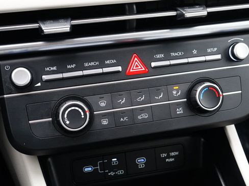 Certified 2025 Hyundai Tucson SE image 20