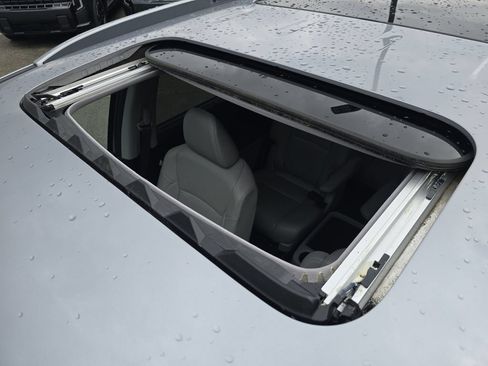 Used 2019 Honda Pilot Elite image 3