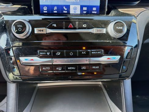 Certified 2023 Ford Explorer Limited w/ Limited Technology Package RWD image 16
