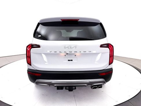 Used 2022 Kia Telluride S FWD image 19