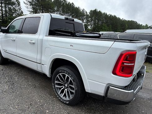 Used 2025 RAM 1500 Limited AWD/4WD image 10