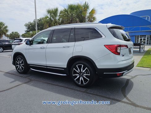 Used 2021 Honda Pilot Touring image 3