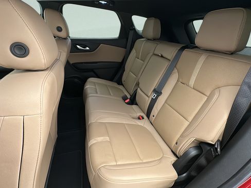 Used 2023 Chevrolet Blazer Premier w/ Enhanced Convenience Package AWD/4WD image 10