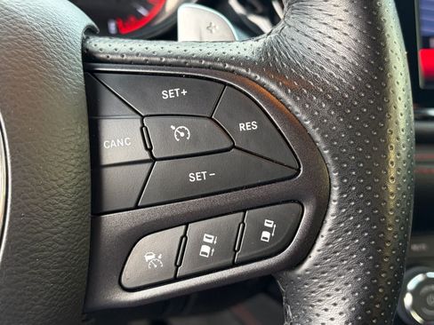 Used 2024 Dodge Durango GT RWD image 11