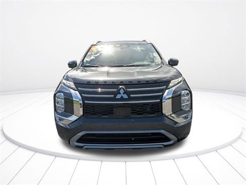 New 2025 Mitsubishi Outlander SEL image 8
