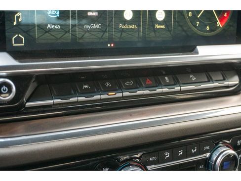 Used 2023 GMC Sierra 1500 SLT w/ SLT Premium Package image 23