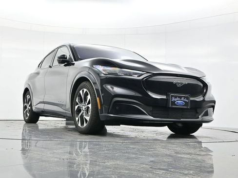 Used 2021 Ford Mustang Mach-E Premium image 19