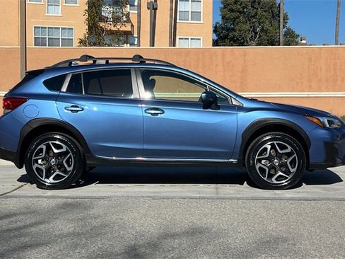 Used 2018 Subaru Crosstrek 2.0i Limited image 3