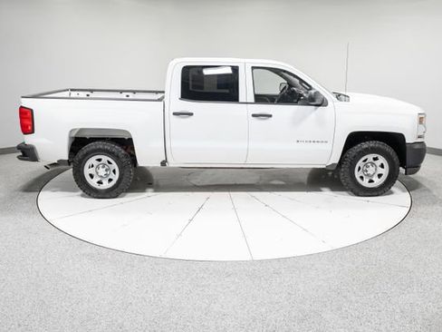 Used 2018 Chevrolet Silverado 1500 W/T AWD/4WD image 28