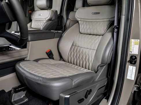 Used 2026 Ford F450 Platinum AWD/4WD image 30