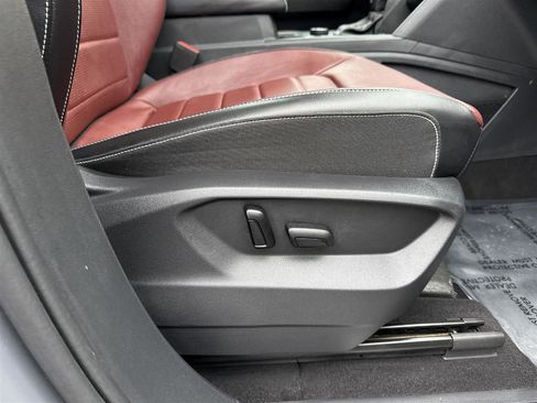 Used 2022 Volkswagen Atlas Cross Sport SEL Premium R-Line image 35