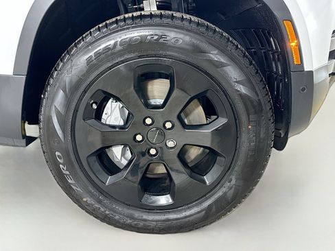 Used 2026 Land Rover Defender 110 S AWD/4WD image 11