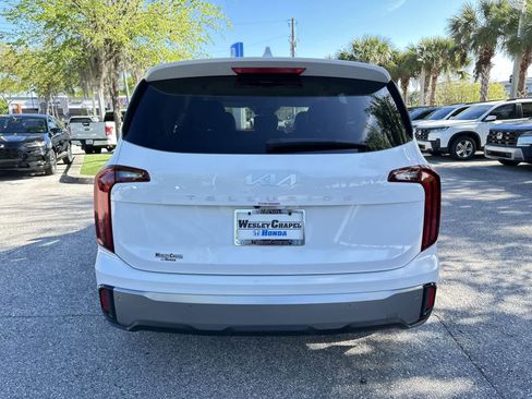 Used 2025 Kia Telluride LX image 5