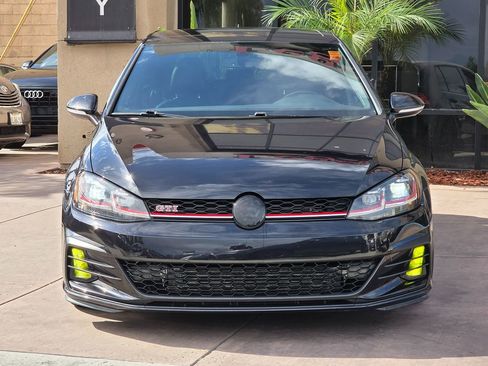 Used 2021 Volkswagen GTI SE image 6