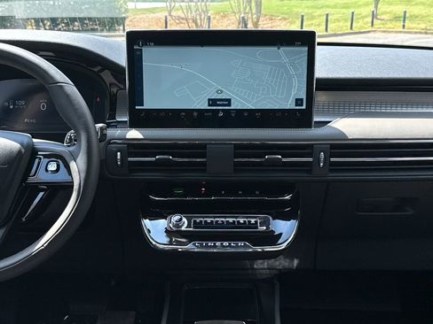 New 2026 Lincoln Corsair Premiere image 19