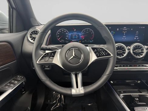 Used 2026 Mercedes-Benz GLB 250 image 20