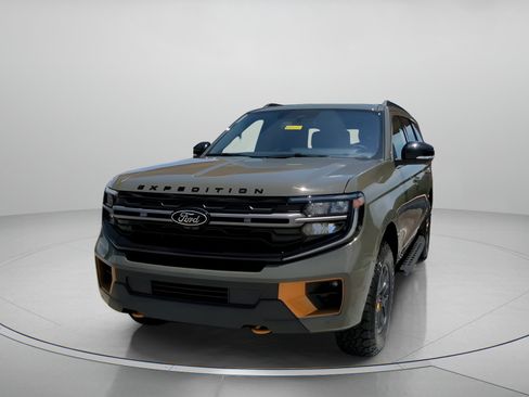 Used 2025 Ford Expedition Tremor AWD/4WD image 11