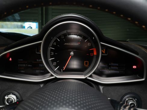 Used 2015 McLaren 650S Coupe image 27