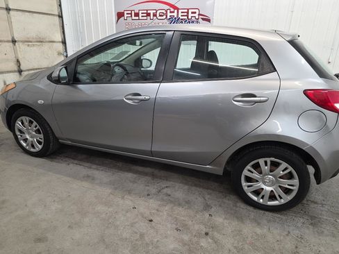 Used 2014 MAZDA MAZDA2 Sport image 10