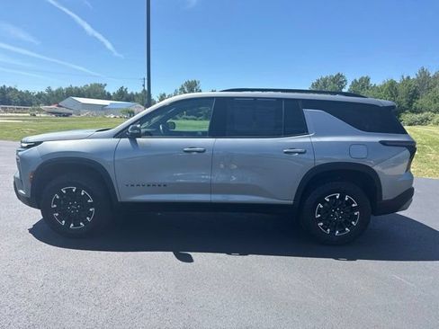 Used 2024 Chevrolet Traverse Z71 w/ Enhanced Driving Package AWD/4WD image 2
