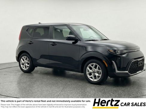 Used 2025 Kia Soul LX w/ LX Technology Package FWD image 1