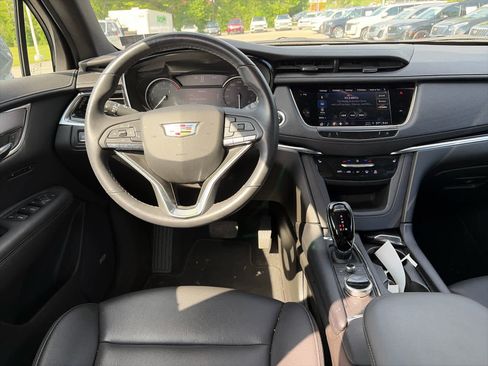 Certified 2023 Cadillac XT6 Luxury AWD/4WD image 12