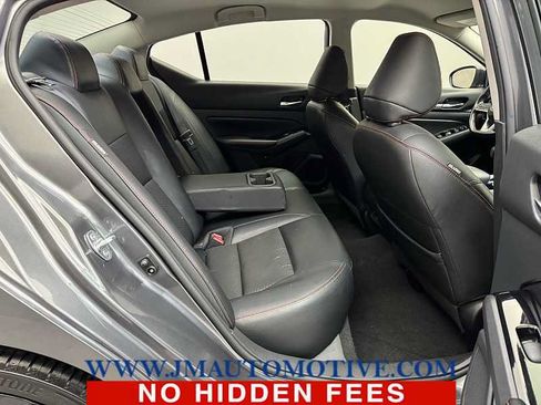 Used 2024 Nissan Altima 2.5 SR FWD image 17
