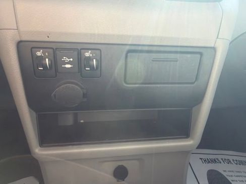 Used 2018 Toyota Sienna XLE w/ XLE Navigation Package FWD image 18